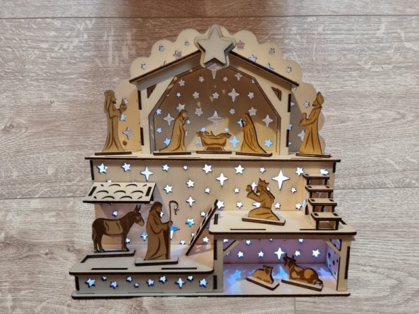 Crèche en Bois Traditionnelle